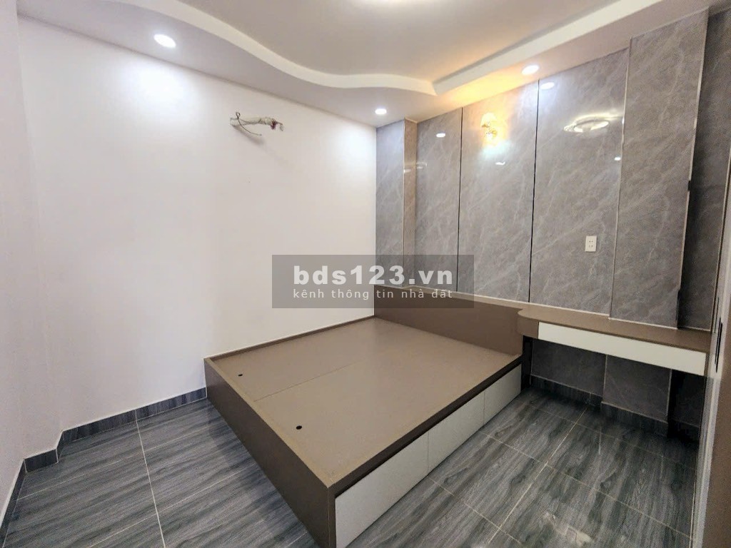Chủ gấp giảm ngay 200 triệu – Giá còn 6.05 tỷ – Mhà hẻm…