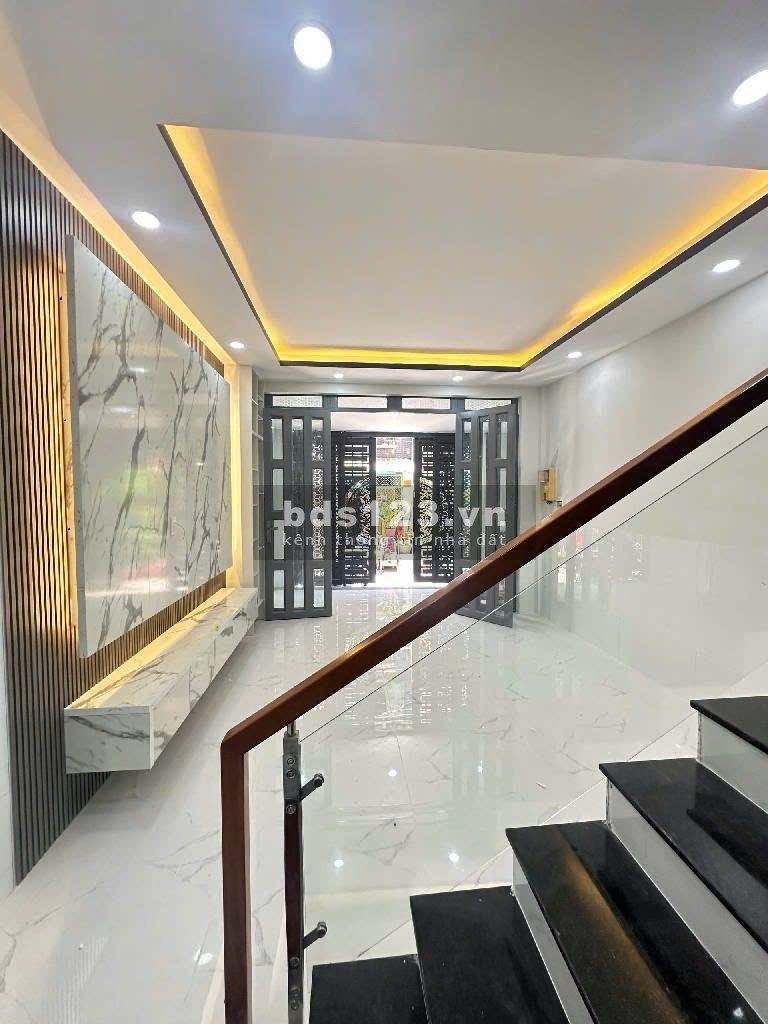 Nhà đẹp hẻm xe hơi – Âu Dương Lân – Nhà trống ở ngay –…