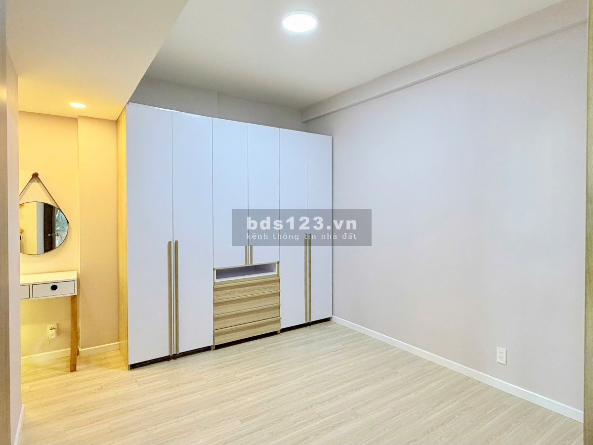 Căn 56m2 (2pn1wc) Imperial Place full nội thất, sổ hồng sẵn