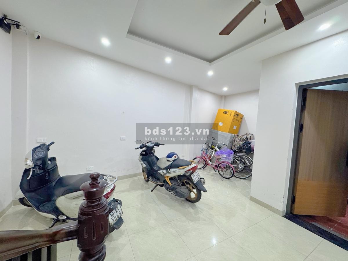 Cực đỉnh Xuân Đỉnh, ngõ to ô tô tránh