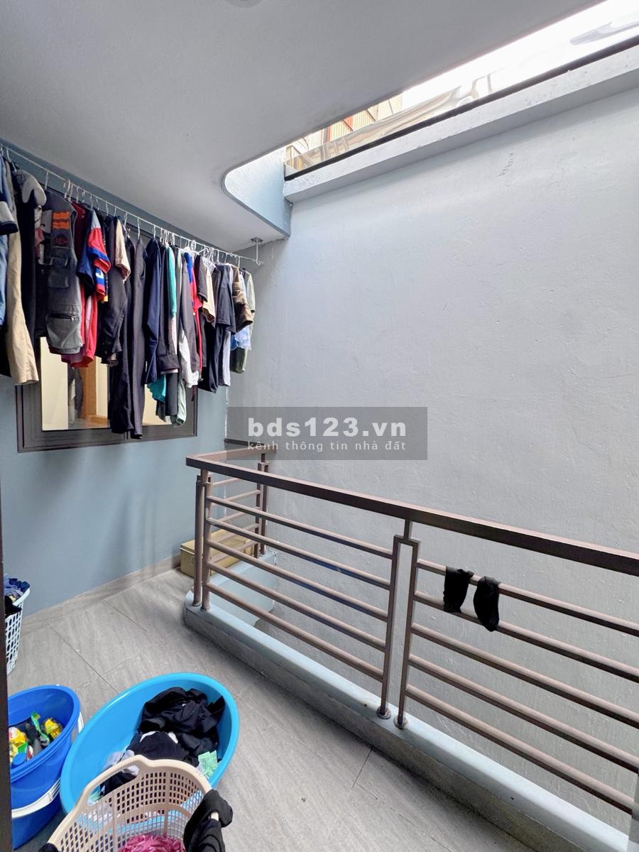 Cực đỉnh Xuân Đỉnh, ngõ to ô tô tránh