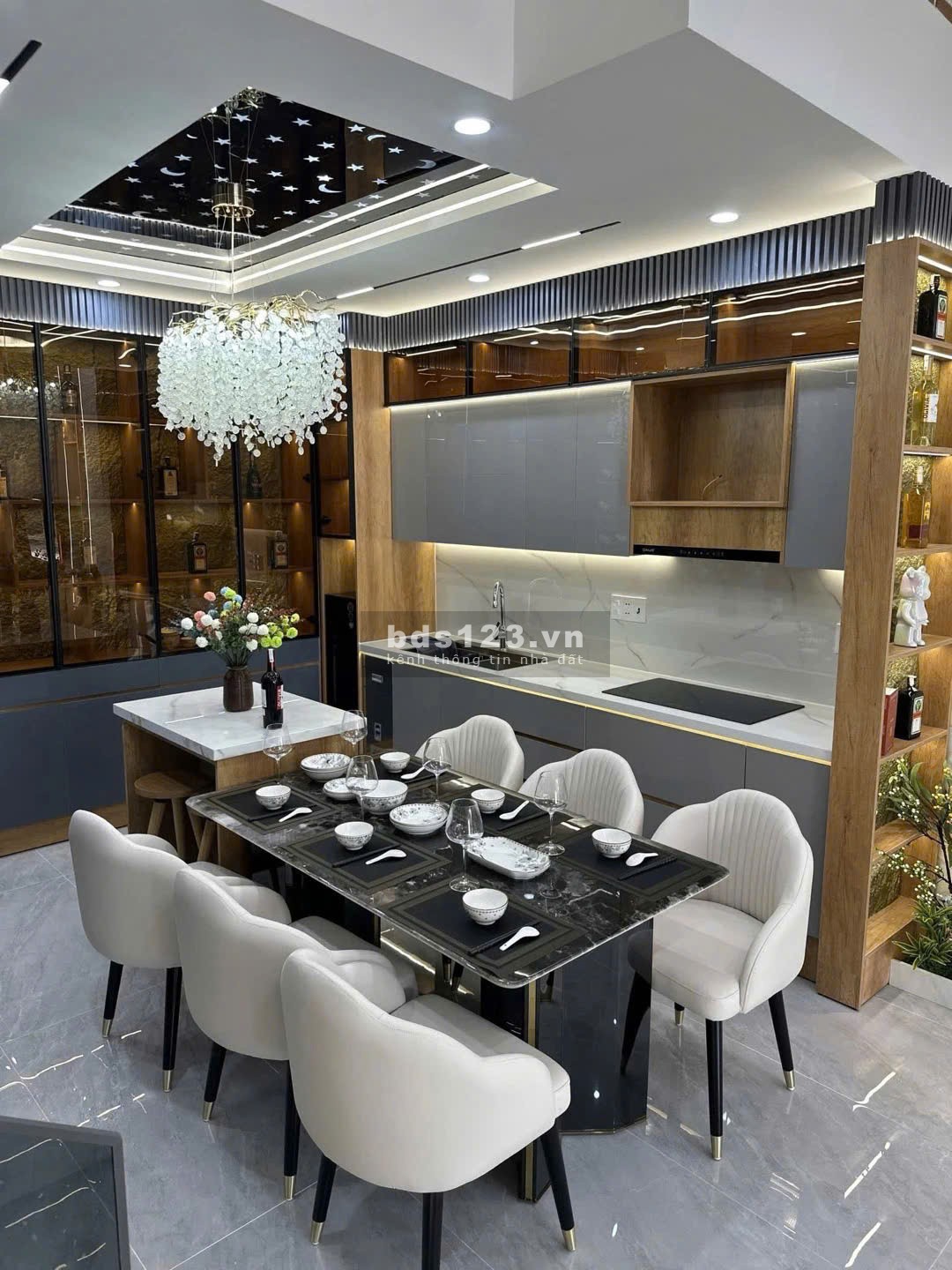 Siêu phẩm 3 tầng mới Full nội thất Luxury đường Hoàng…