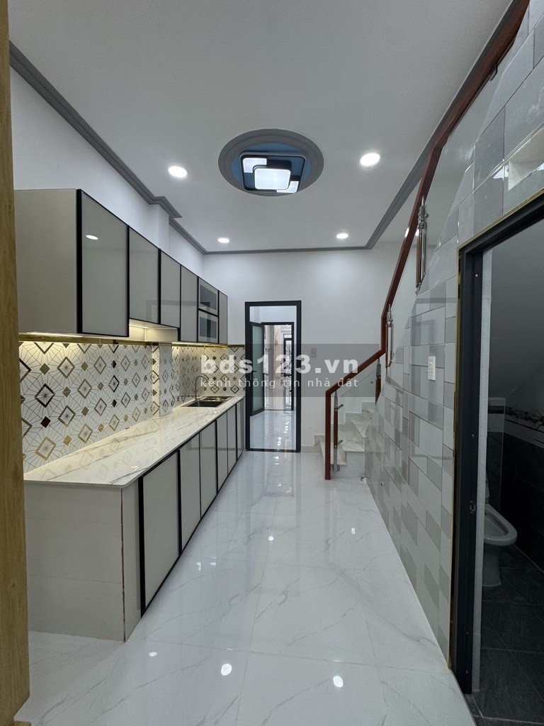 Nhà hiếm đường Bùi Minh Trực – Ra mặt tiền vài bước –…