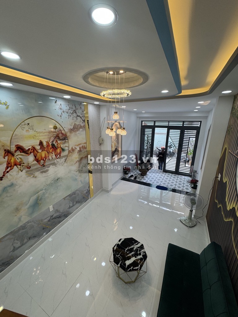 Nhà hiếm đường Bùi Minh Trực – Ra mặt tiền vài bước –…