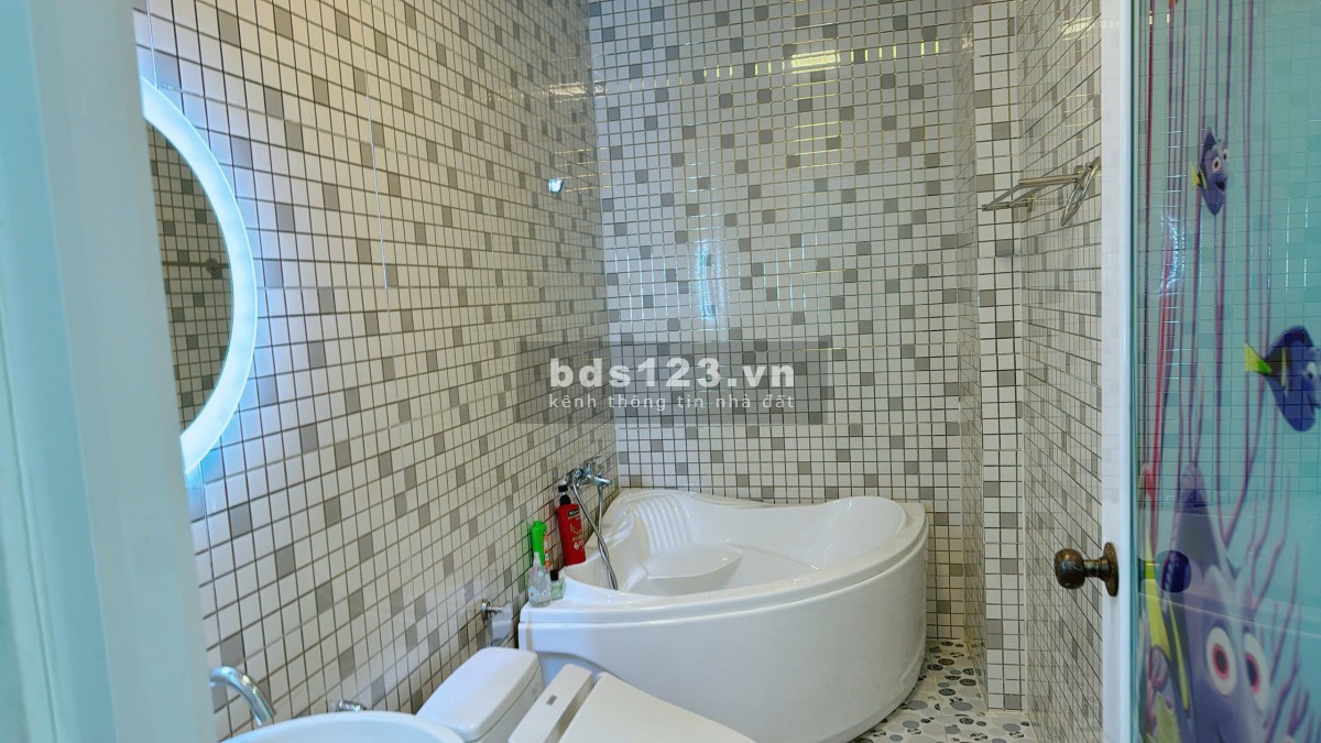Cần cho thuê Nhà Nguyên Căn 3 Lầu có FULL nội thất Như Hình…
