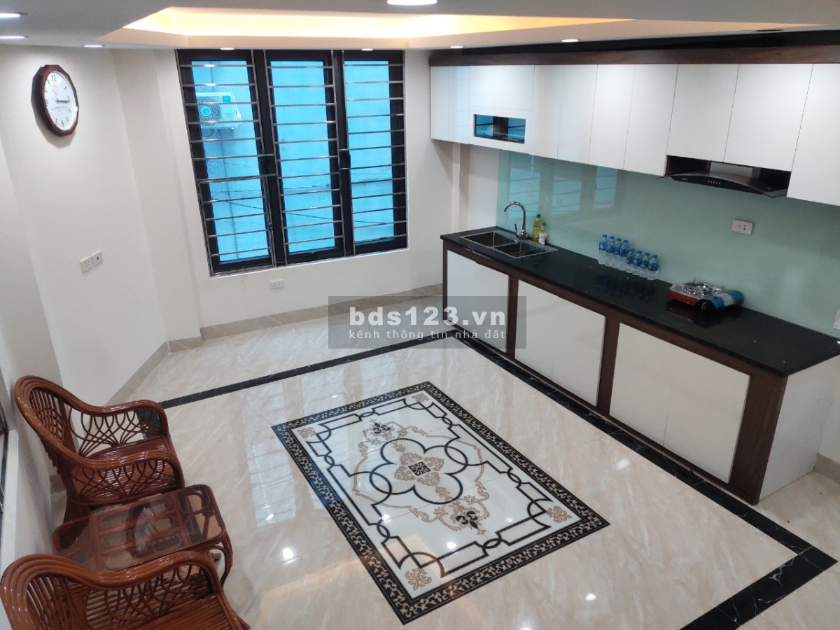 Cho thuê nhà nguyên căn diện tích 33m2 x 6 tầng, có gara ô tô ,…