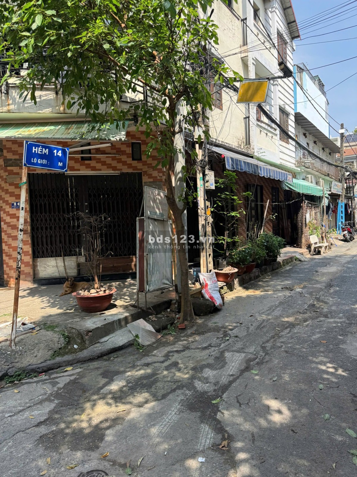 **Bán nhà 14/1A Văn Chung, phường 13, Tân Bình; (5,5x15,5) - nhà ga T3