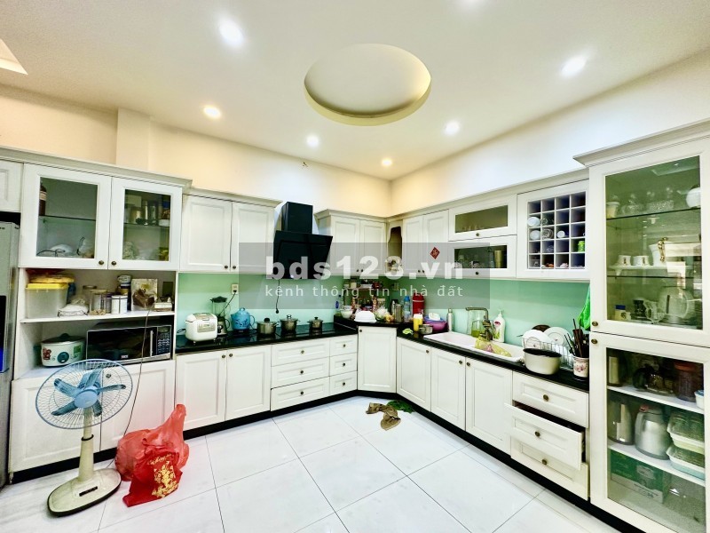 **Bán nhà 17/4-6 Đồng Xoài, phường 13; Tân Bình; 7x19m - 5 tầng;…