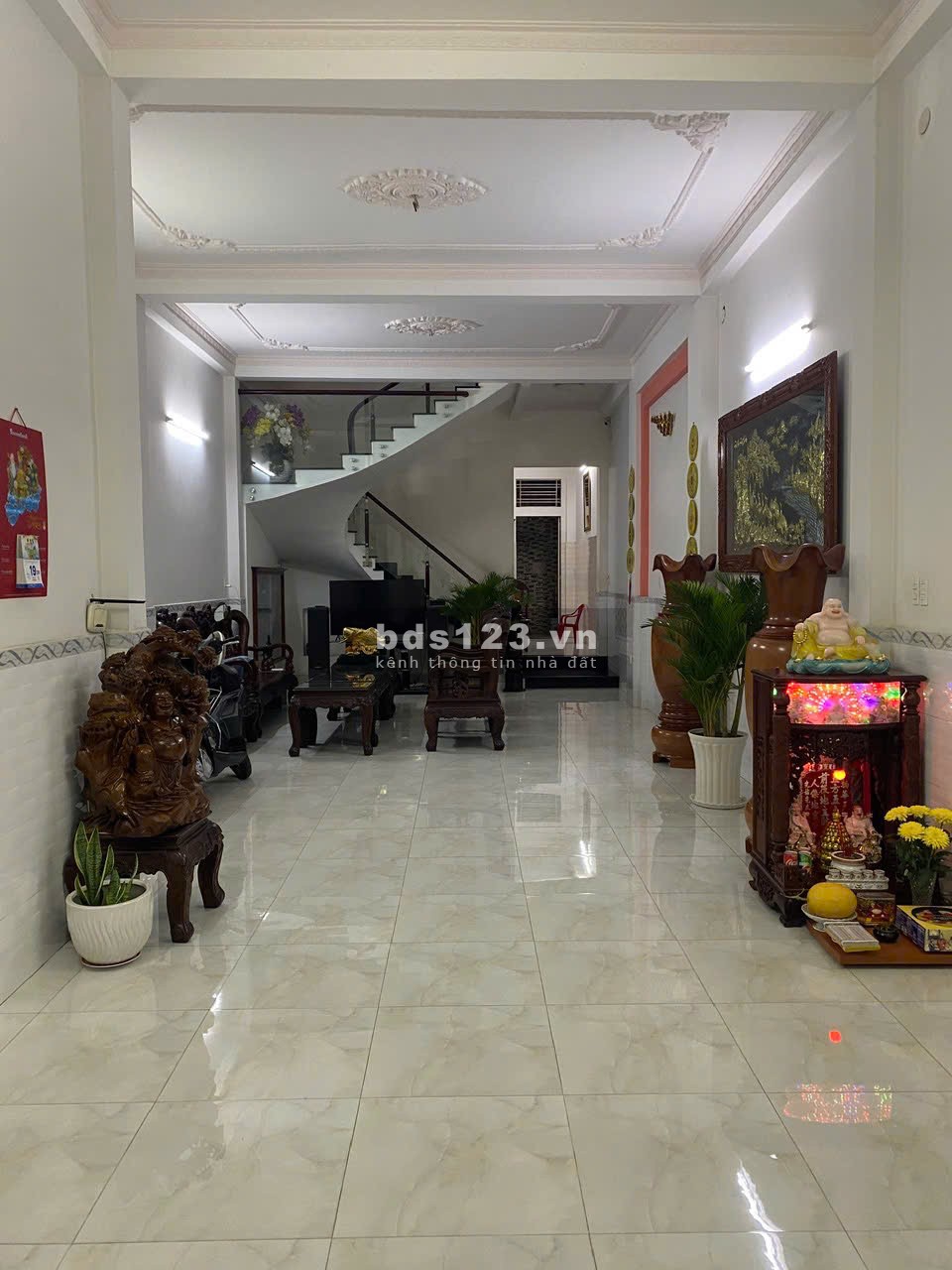Bán nhà mặt tiền 3 lầu 5PN số 22 Quách Hữu Nghiêm Q.Tân Phú