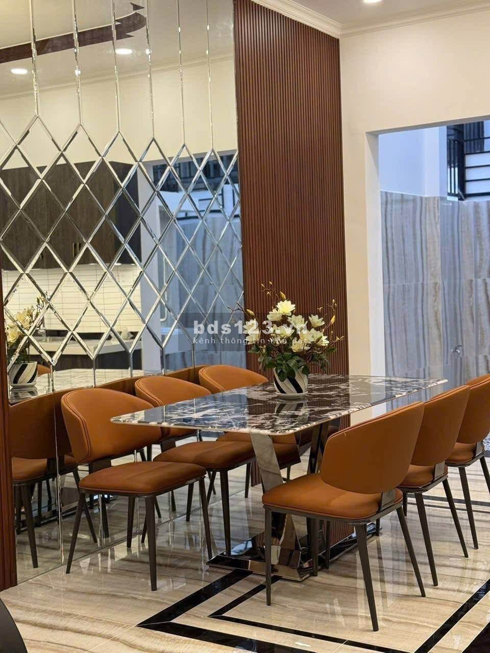 Siêu Phẩm Nhà Phố 3 Lầu Mặt Tiền Nguyễn Triệu Luật –…