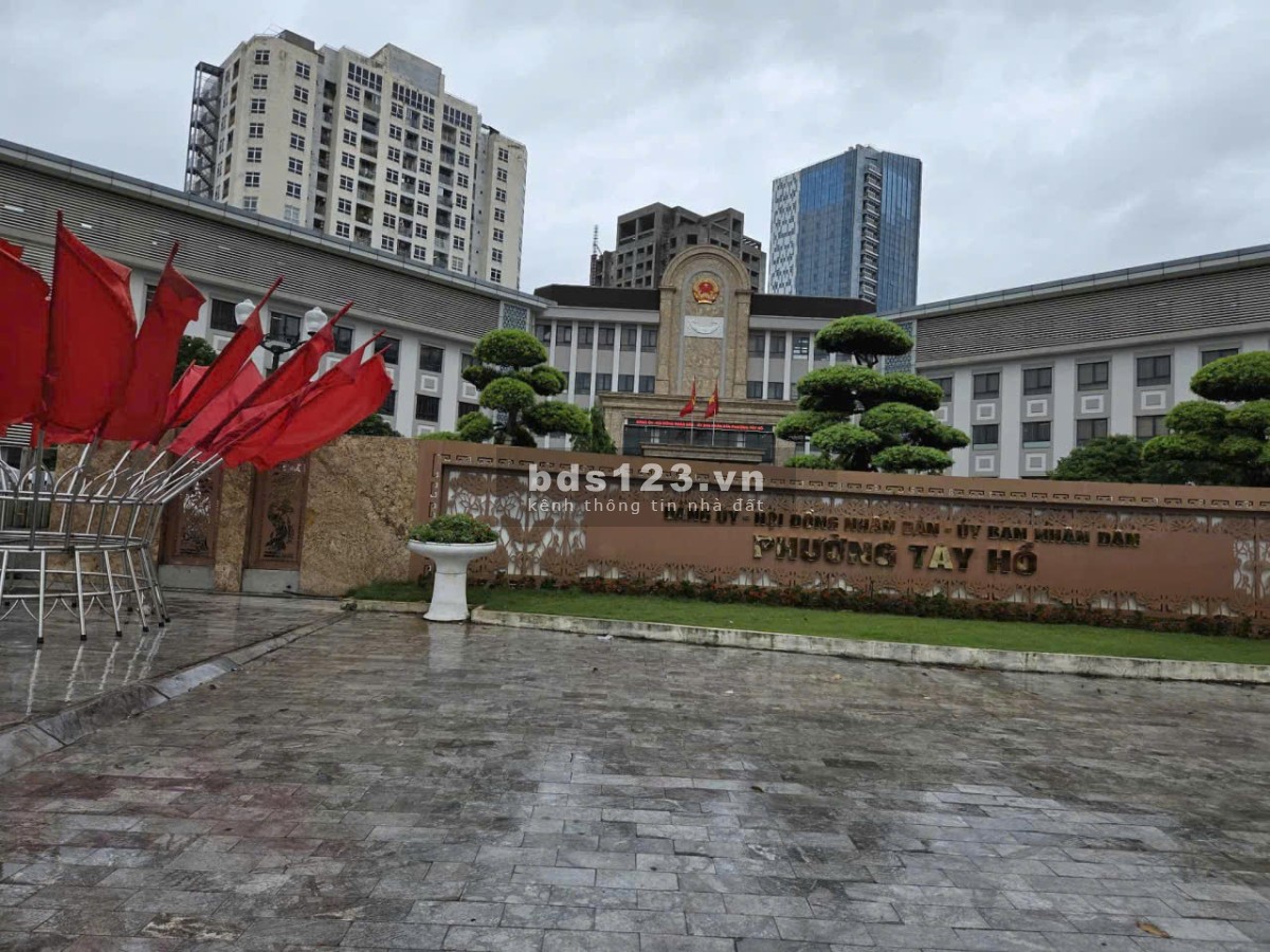 Bán nhà Tây Hồ - Xuân La, Phân lô, Gara, 80/125m2, giá 27.45 Tỷ.