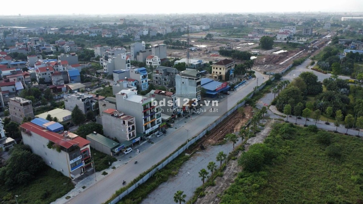 Đất đấu giá cạnh lô góc 2 mặt tmặt đường 42m trục…