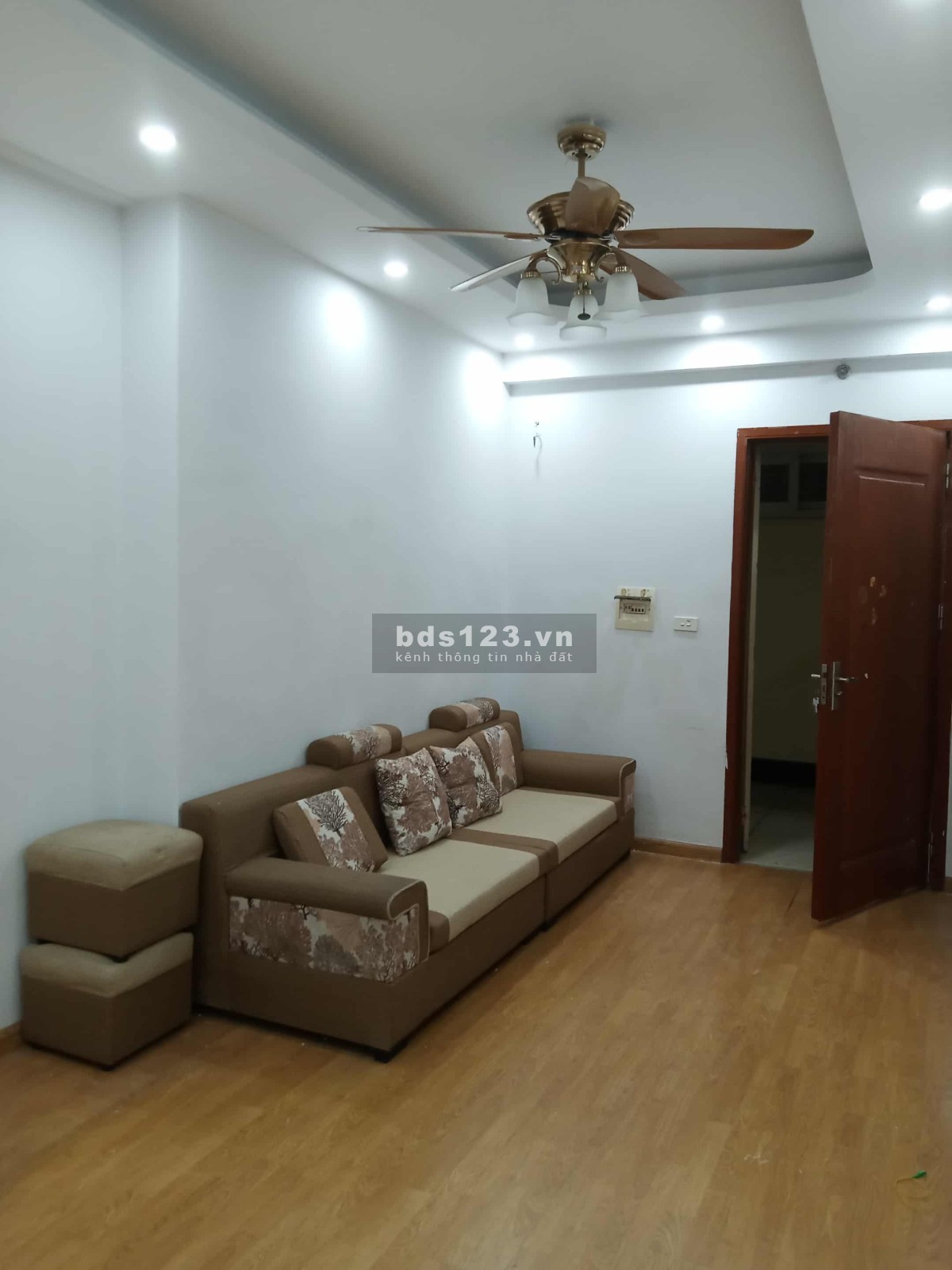 Chính chủ cho thuê căn hộ 2 ngủ 2 vệ sinh tòa CT10B