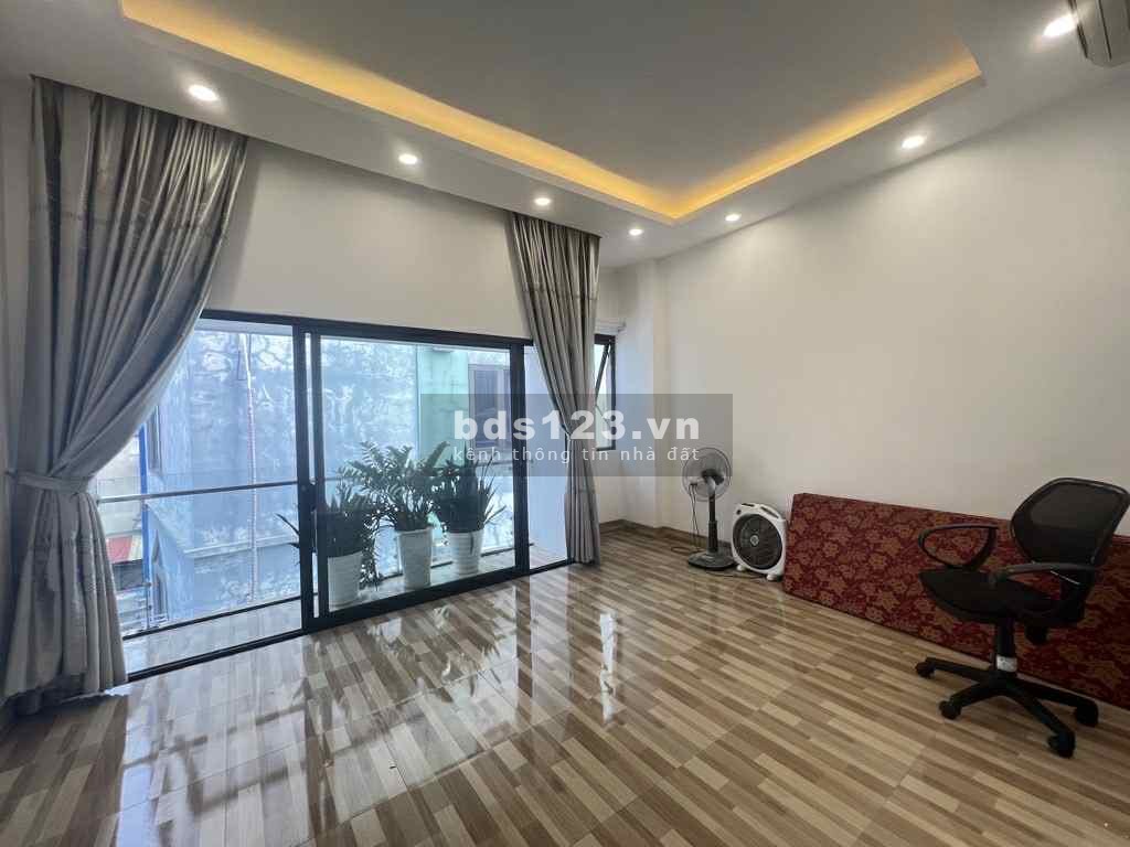 Bán nhà gần AEON Mall Long Biên - Nhà dân xây - 49m2 - 9.4 tỷ