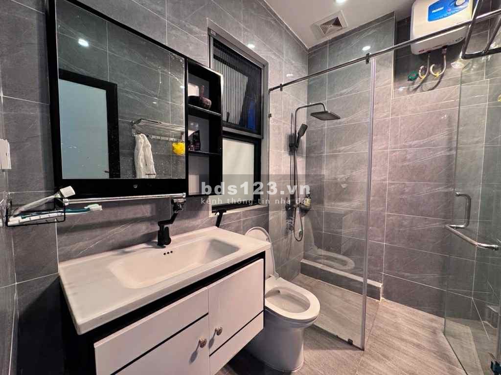 Bán nhà Ngọc Lâm - Vị Trí Đẹp Hiếm Có - 6 Tầng Thang Máy -…
