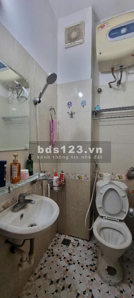 BÁN NHÀ LĨNH NAM 30M GIÁ NHINH -6TỶ- Ô TÔ TRƯỚC CỬA