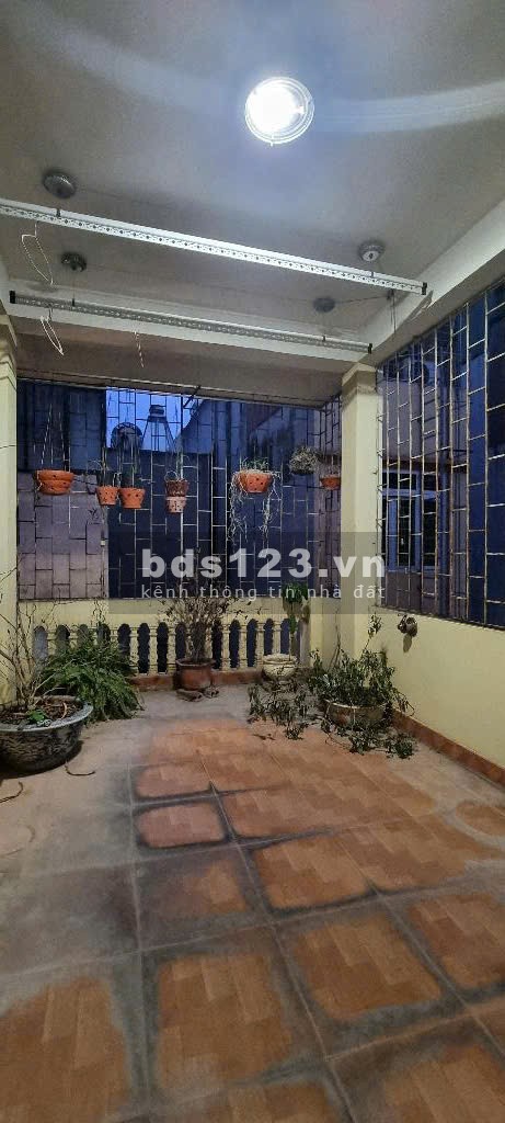 BÁN NHÀ LĨNH NAM 30M GIÁ NHINH -6TỶ- Ô TÔ TRƯỚC CỬA
