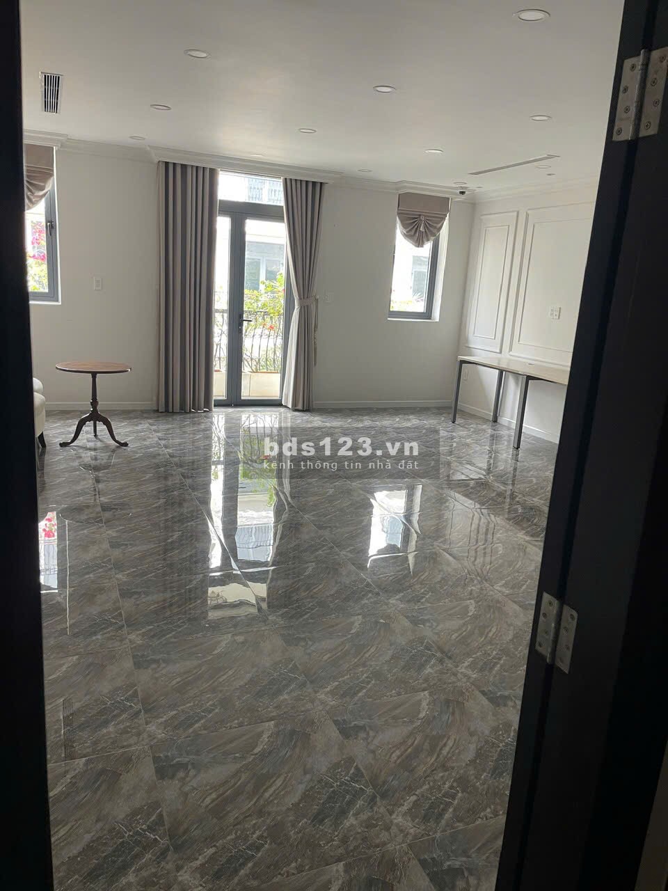 Bán Nhà 4 tầng có thang máy siêu đẹp ngay Nguyễn Xiển TP Thủ…