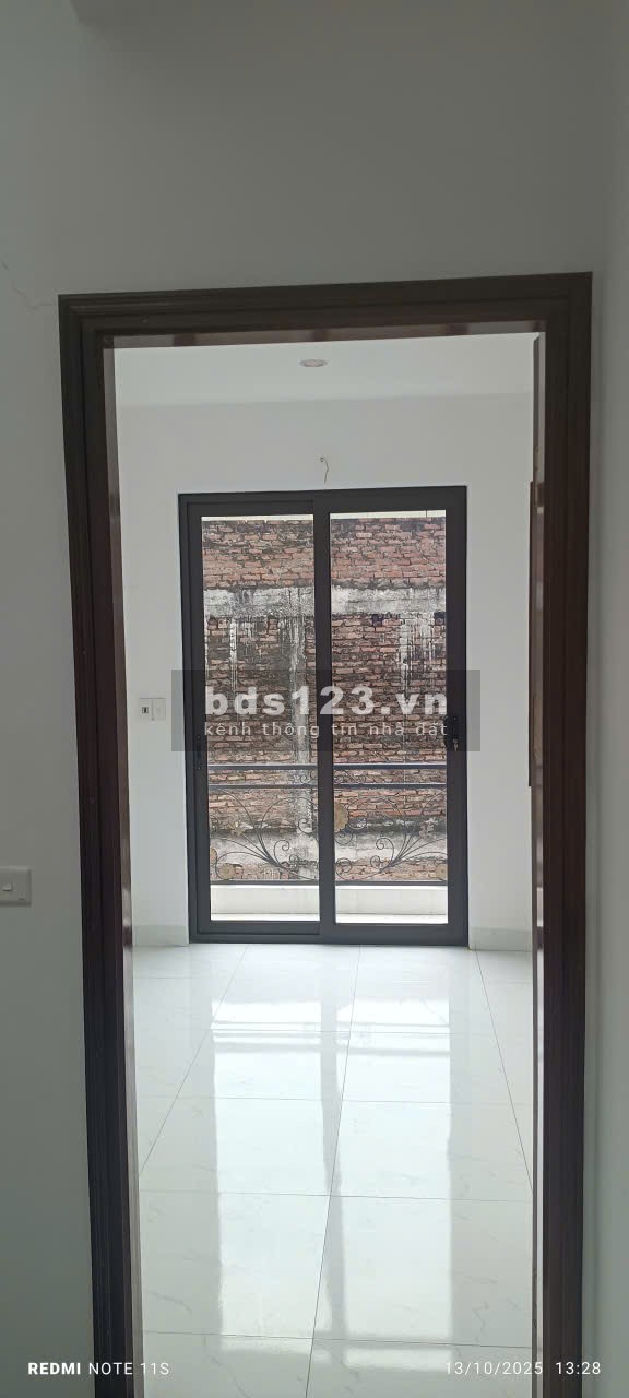 7,5 TỶ -NHÀ ĐẸP CẦU BƯƠU – Ô TÔ VÀO NHÀ,5 TẦNG - 2 MẶT…