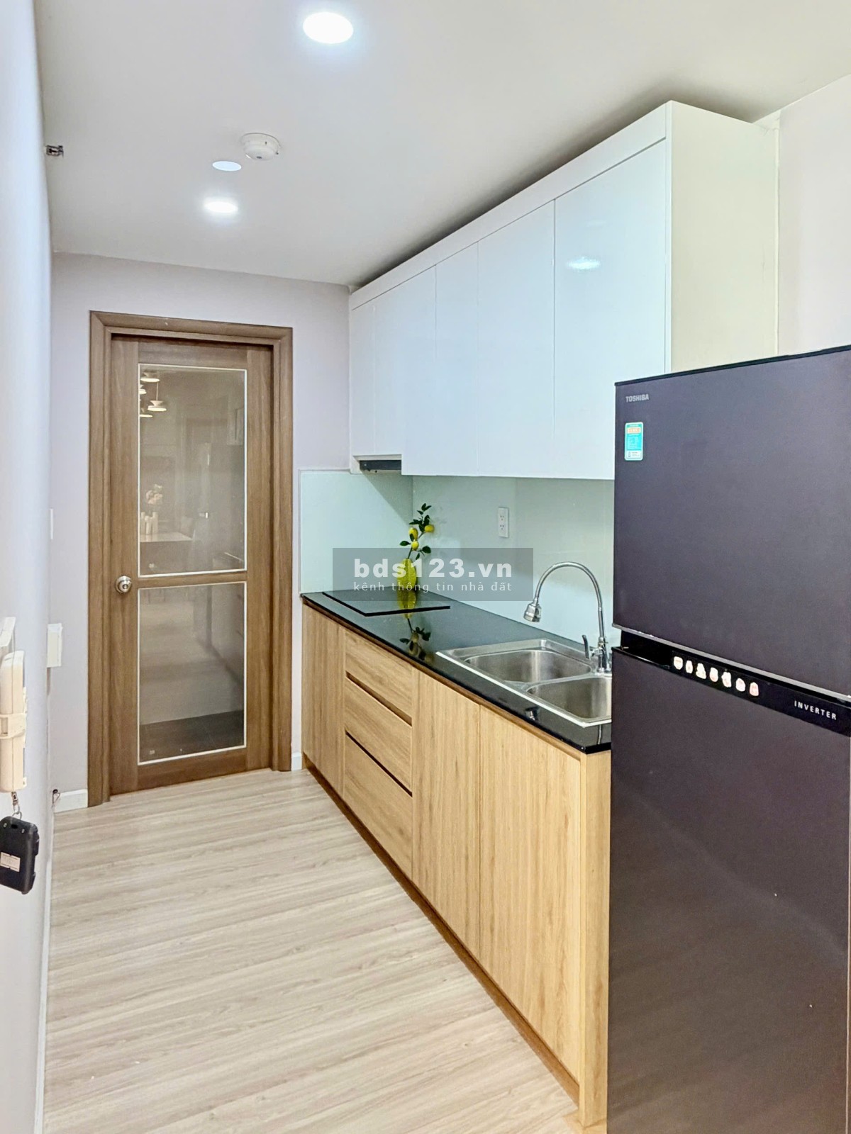 Căn 56m2 (2pn1wc) Imperial Place full nội thất, sổ hồng sẵn