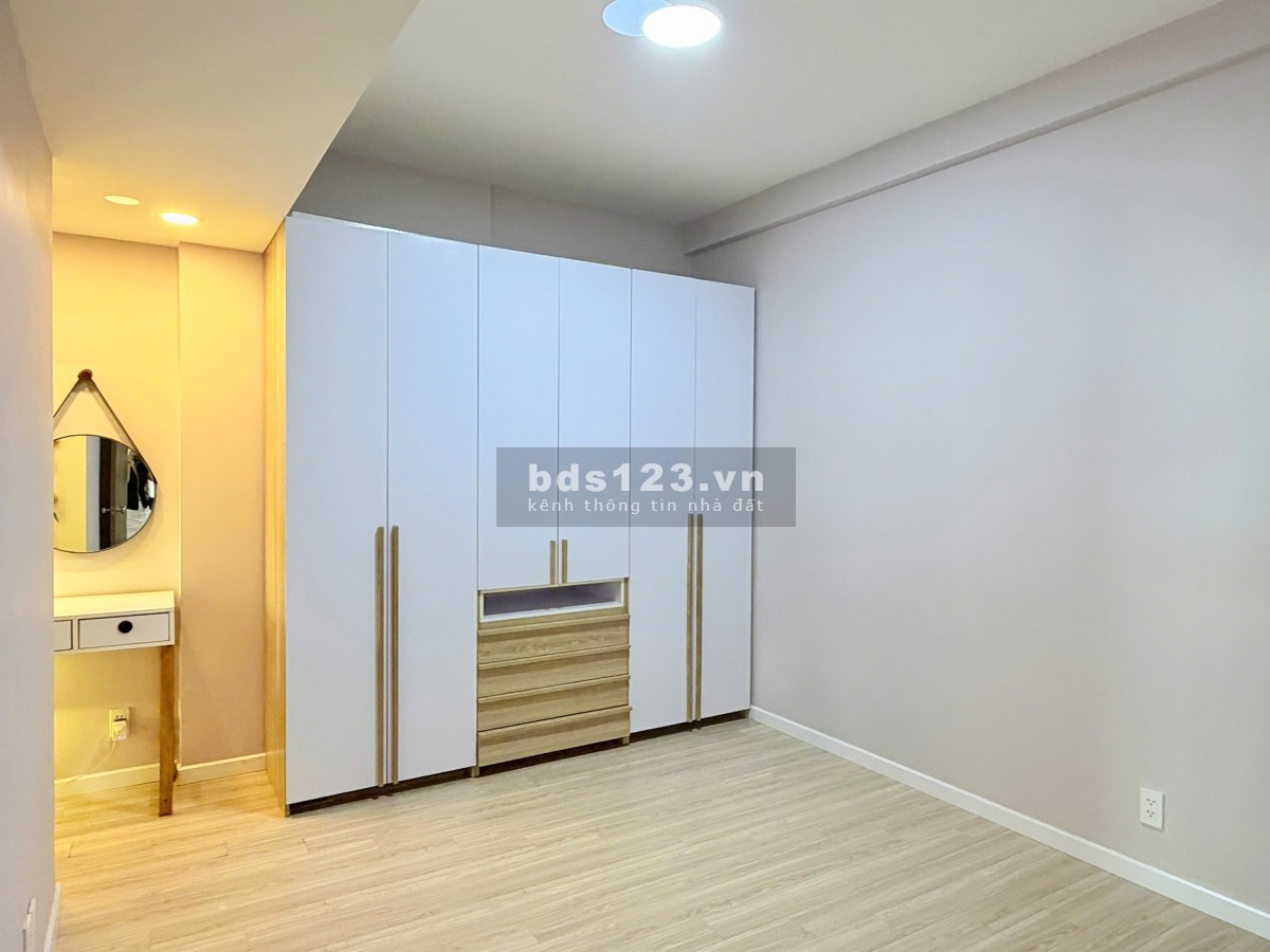 Căn 56m2 (2pn1wc) Imperial Place full nội thất, sổ hồng sẵn