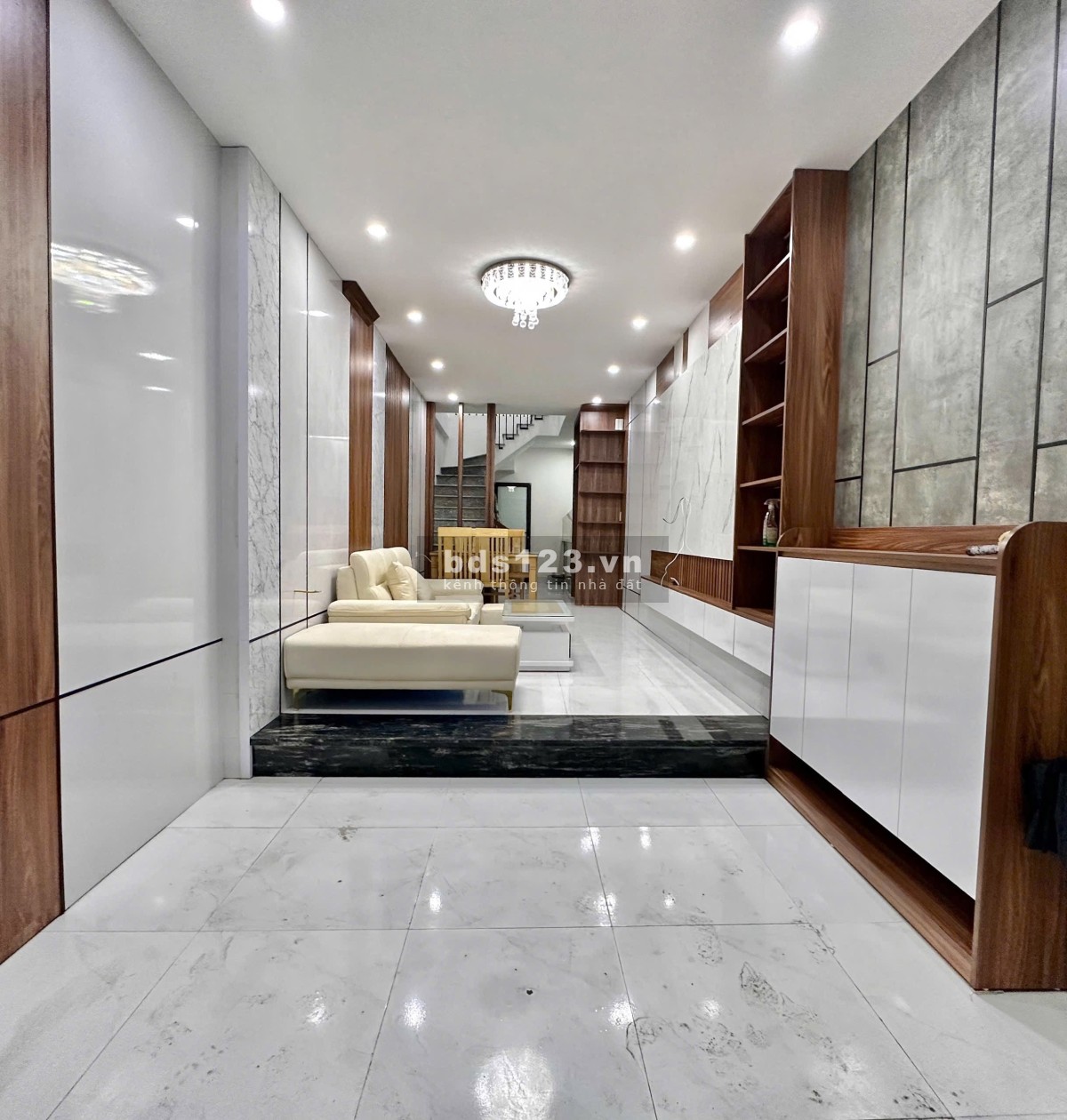 Lõi Gia Thuỵ, Nhà dân xây, Full nội thất, Ngõ thông các ngả,…