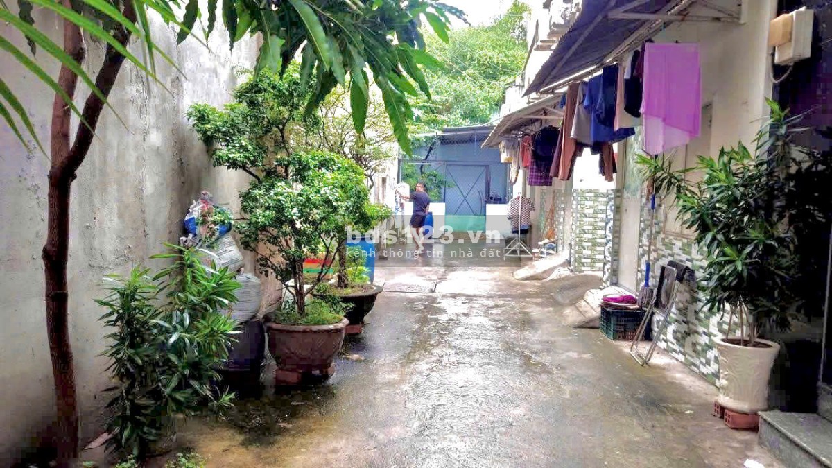 Chính chủ bán nhà đẹp, ngay chợ Tân Trụ – Nguyễn Sỹ…