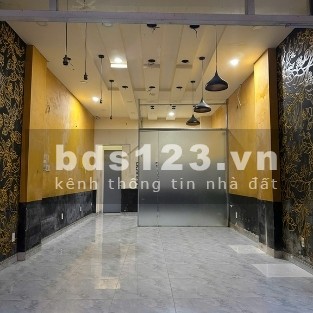 Mặt bằng xịn – Giá mềm – Ngay ngã ba Bàn Cờ, Quận 10!