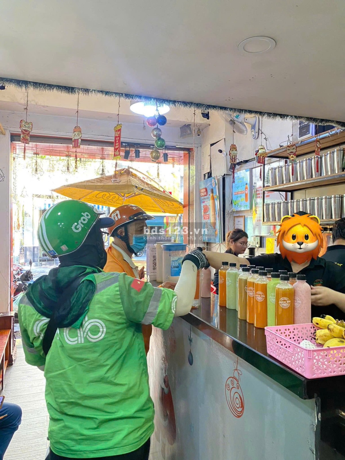 Cho thuê Mặt tiền/ Sang Nhượng Quán nước ép trung tâm quận 1