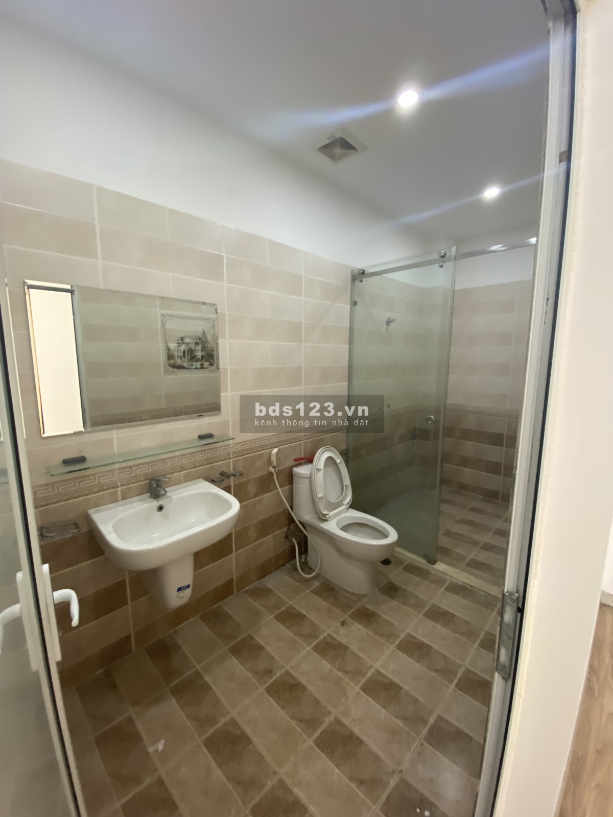 Cho thuê văn phòng 80m2 phố Trung Yên 6