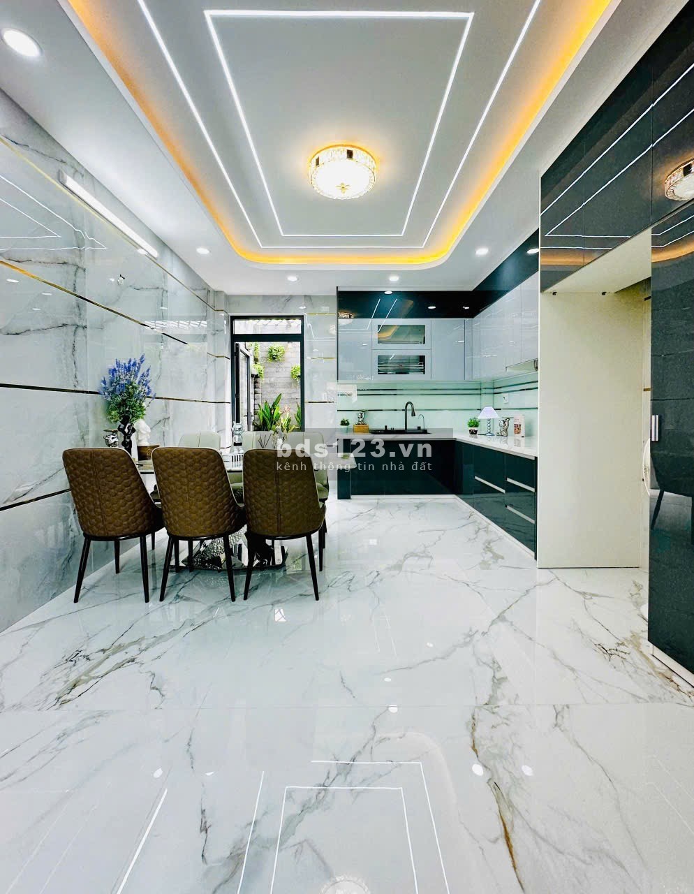 Cần Bán Nhà Mã Lò Đầy Đủ Tiện Nghi Cao Cấp
