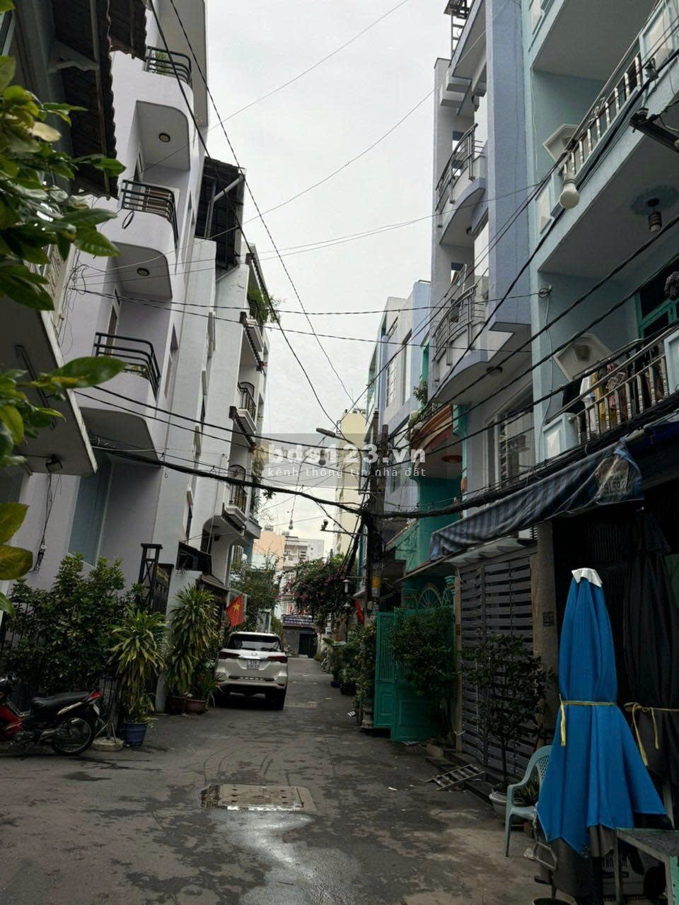 Nhà HXH Nguyễn Thượng Hiền, P. 6, 1 Triệt 3 Lầu, 12 Phòng & 12…