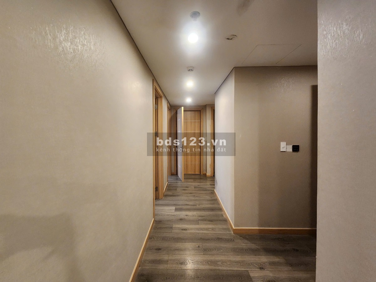 Cho thuê căn hộ 3 phòng ngủ – View phố – Full nội thất – Giá chỉ 18 triệu/tháng