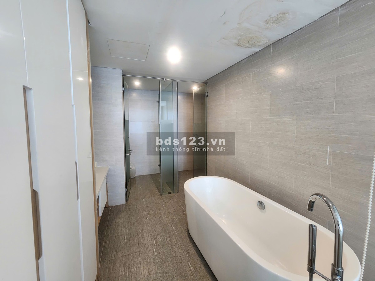 Cho thuê căn hộ 3 phòng ngủ – View phố – Full nội thất – Giá chỉ 18 triệu/tháng