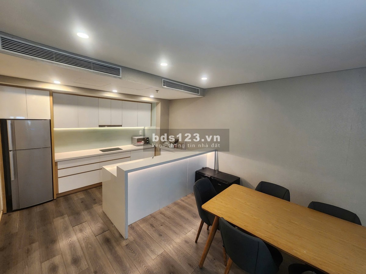 Cho thuê căn hộ 3 phòng ngủ – View phố – Full nội thất – Giá chỉ 18 triệu/tháng