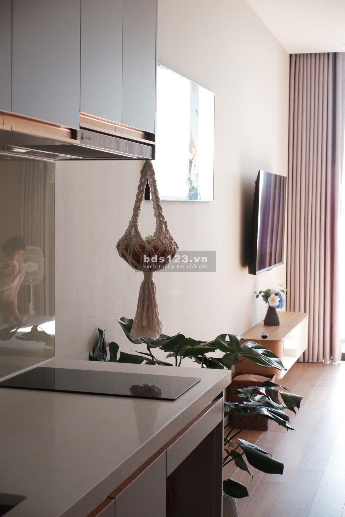 Chính chủ cần bán căn hộ Icon40 Hạ Long – View đảo Tuần Châu, full nội thất, giá siêu rẻ