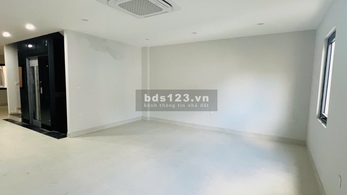 Chính chủ cho thuê nguyên căn 200 Nguyễn Xiển
