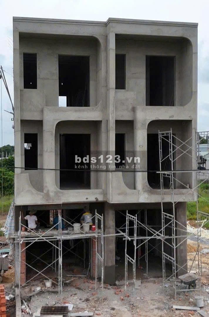 Hết kinh phí xây dựng chuyển nhượng lại cặp nhà 8x16 tại…