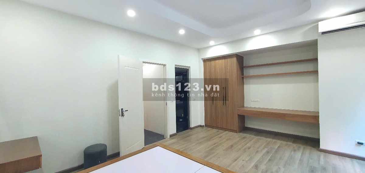 Bán gấp nhà - 36m2 - 5 tầng - Quan Nhân – Thanh Xuân - 6,85 tỷ