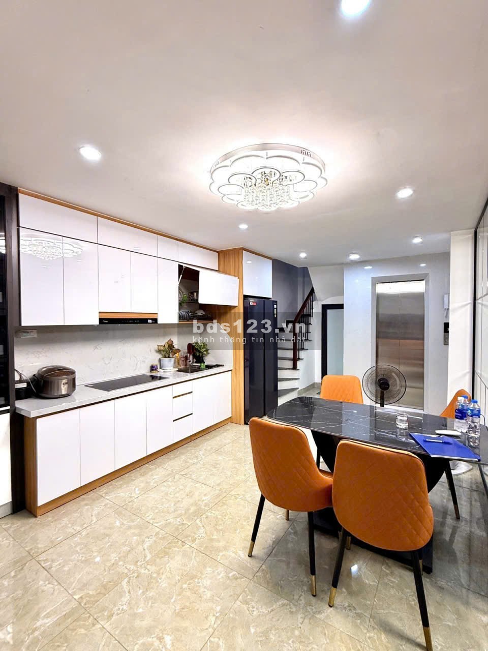 BÁN NHÀ -35M2-6 TẦNG – NGÕ CHỢ KHÂM THIÊN – SIÊU ĐẸP.