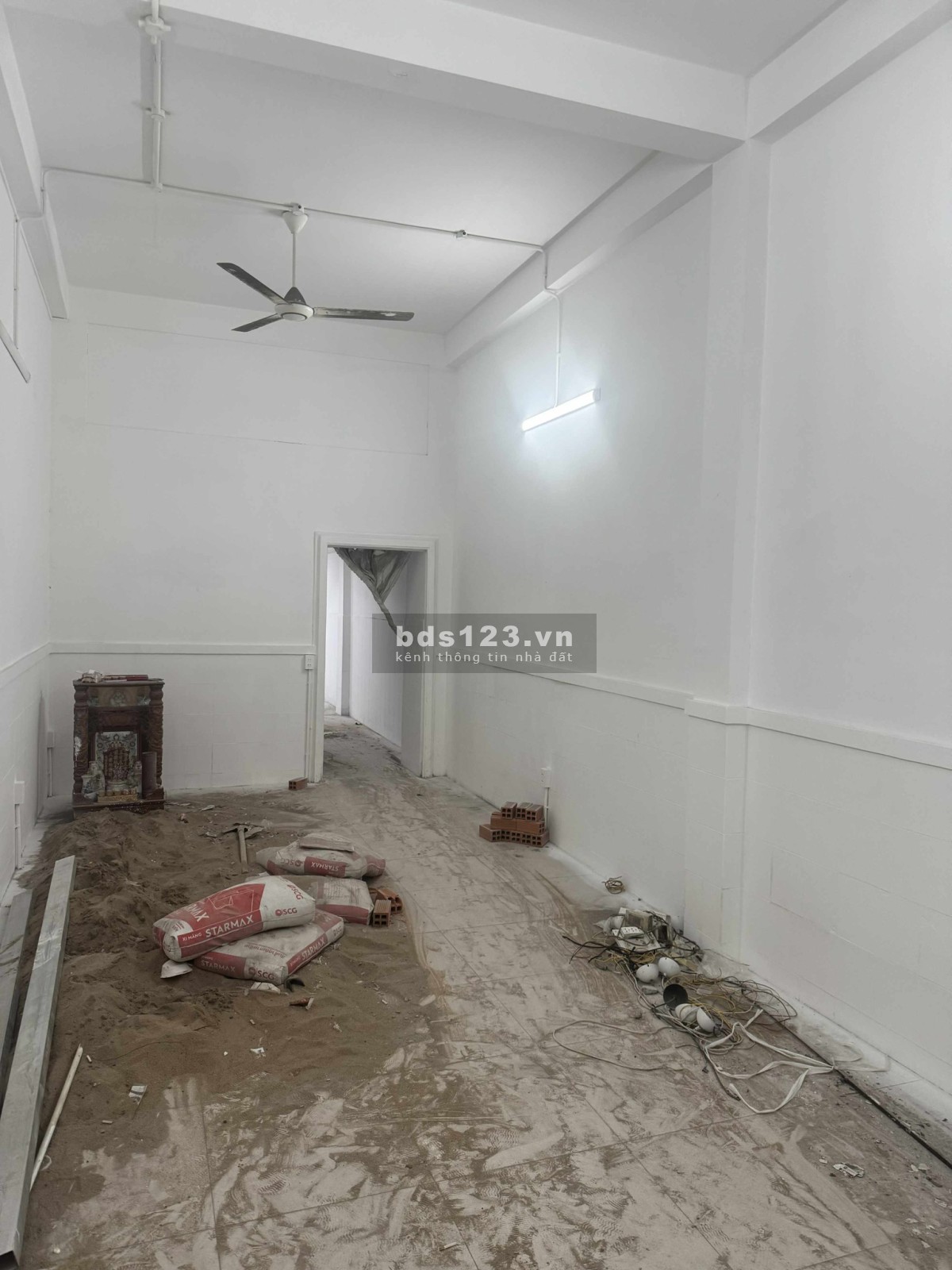 Nhà mặt tiền đường, 70m2, 6 phòng, đường Bến Bình Đông