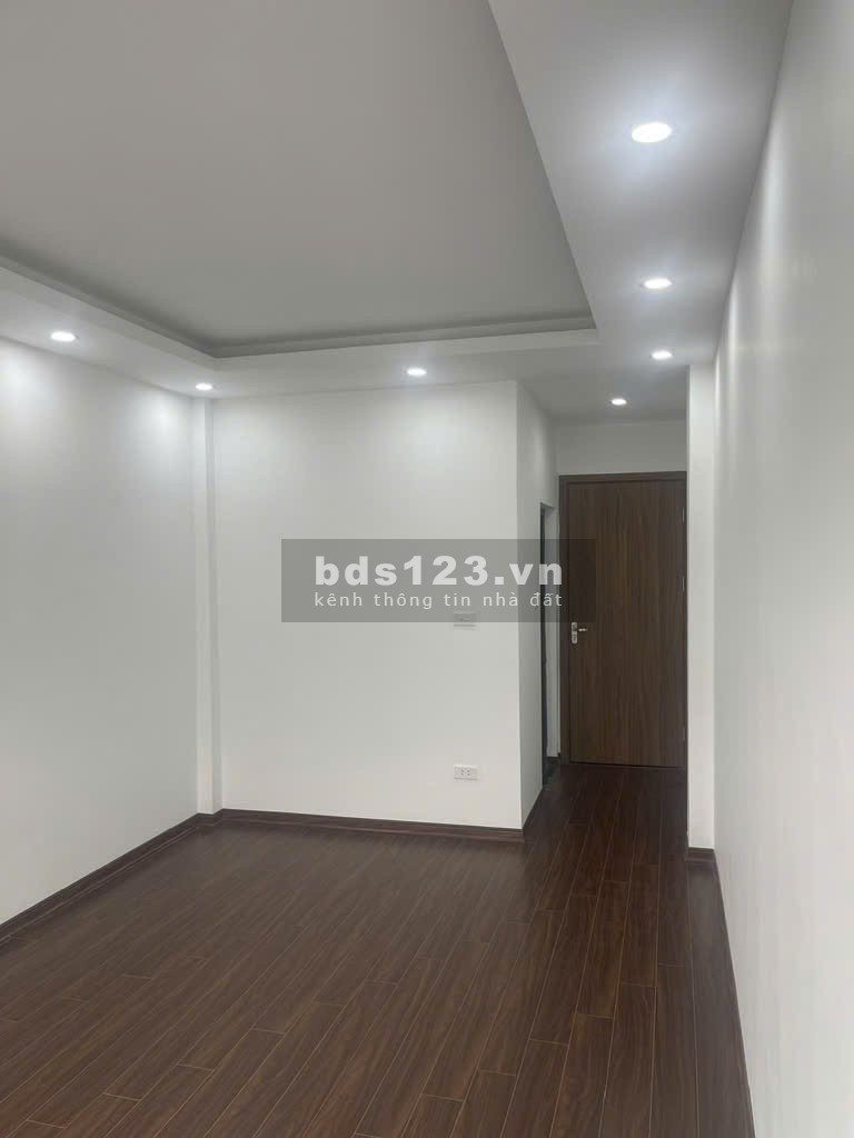 BÁN GẤP NHÀ Ô TÔ ĐỖ NGAY CỔNG NGÕ - CÁCH BẾN XE 100M - HÀNG…