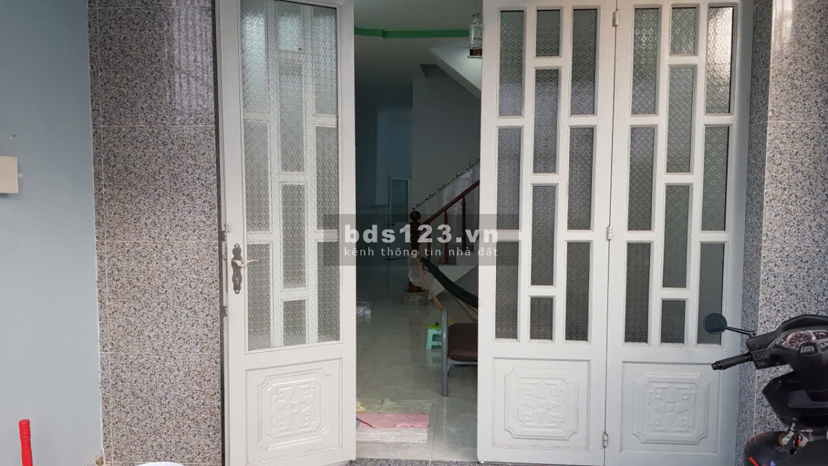 Bán nhà 1 trệt, 1 lầu, Ấp Xoài Đôi, xã Long Trạch, Cần…