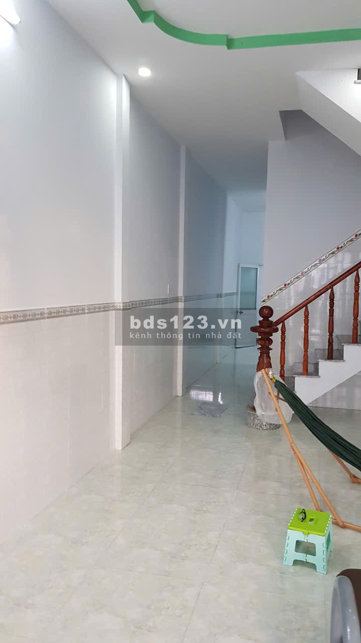 Bán nhà 1 trệt, 1 lầu, Ấp Xoài Đôi, xã Long Trạch, Cần…