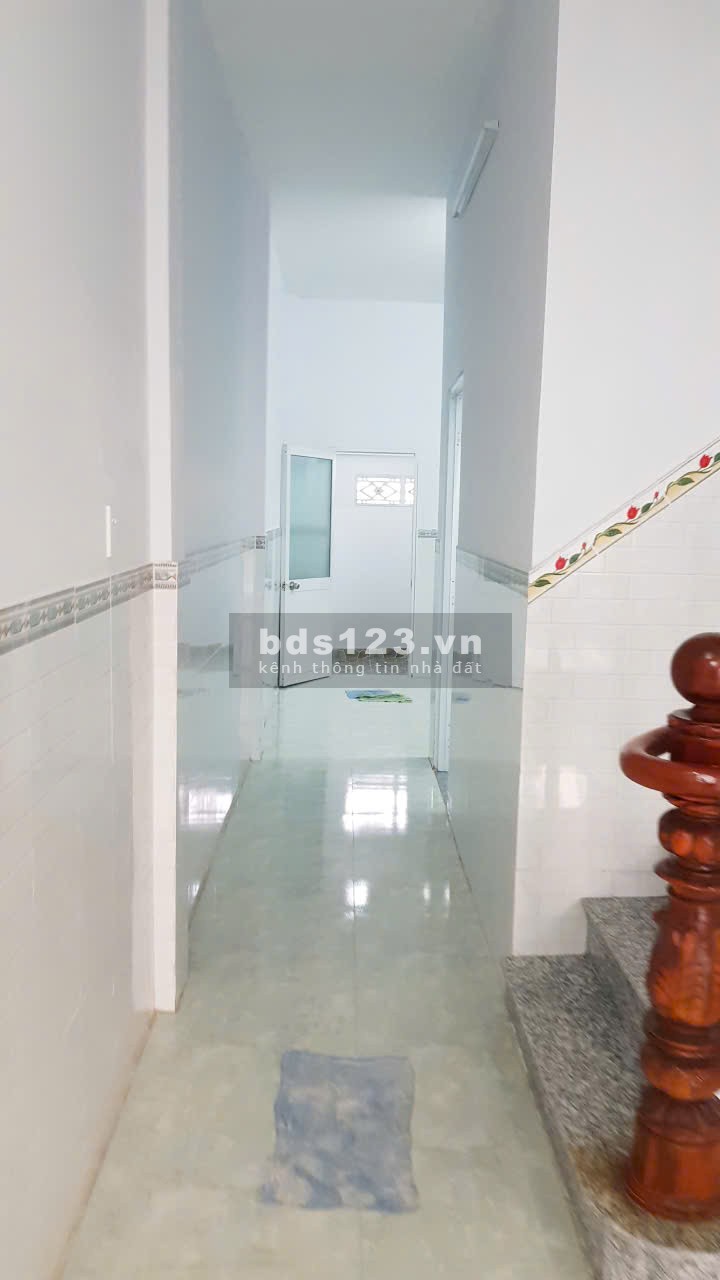 Bán nhà 1 trệt, 1 lầu, Ấp Xoài Đôi, xã Long Trạch, Cần…
