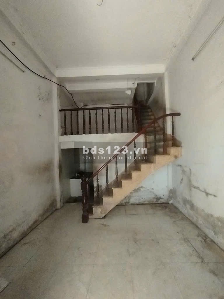 A Tuyên nhờ bán căn nhà tại Phố Dương Văn Bé - Nhà 4 Tầng-…