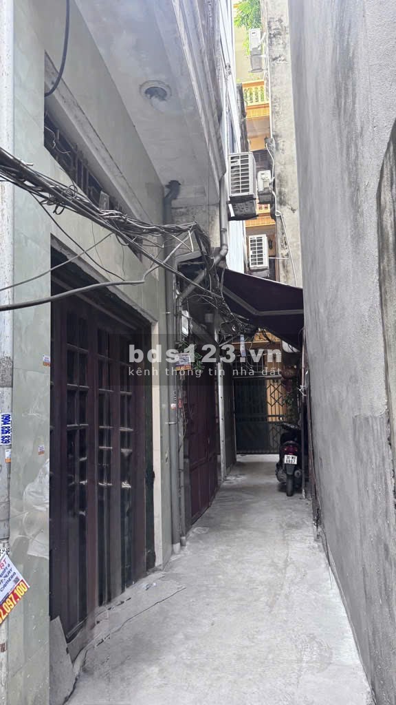 A Tuyên nhờ bán căn nhà tại Phố Dương Văn Bé - Nhà 4 Tầng-…