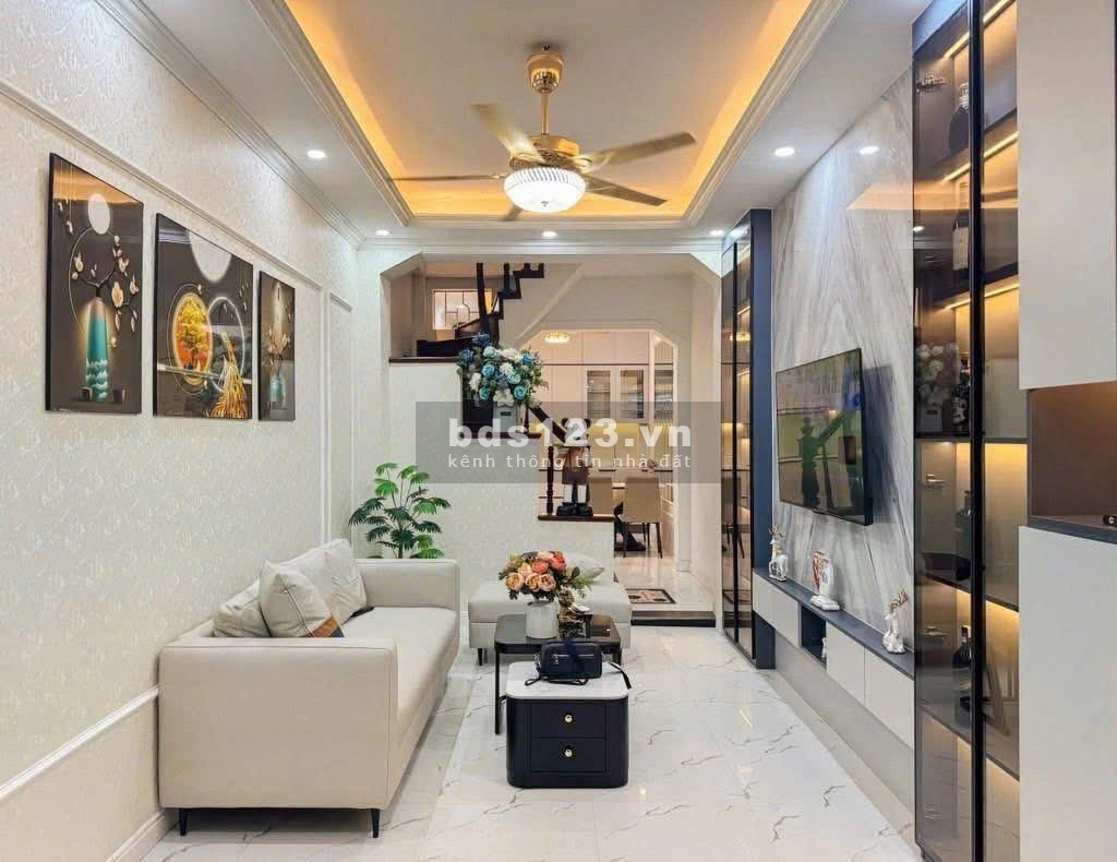 7 tỷ - Bán nhà Nam Dư - Lô góc, dân xây - Ô tô đỗ cửa