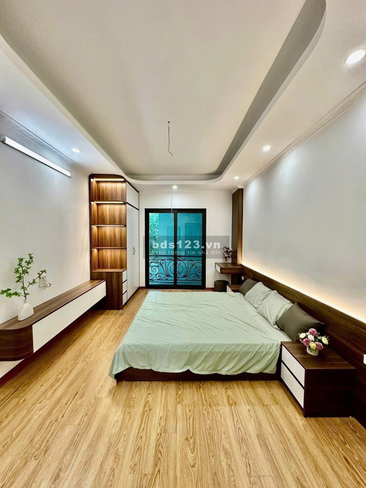 7 tỷ - Bán nhà Nam Dư - Lô góc, dân xây - Ô tô đỗ cửa
