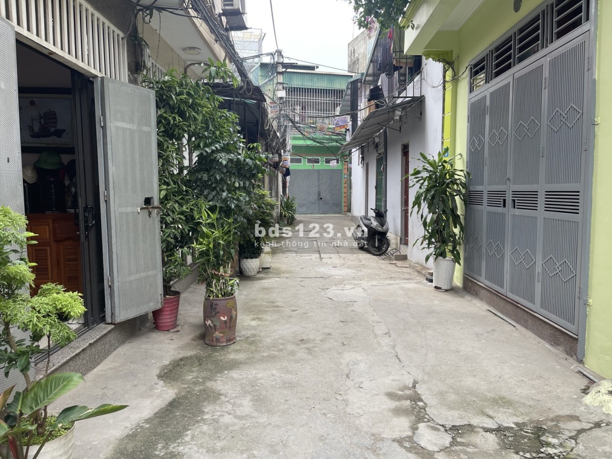 7 tỷ - Bán nhà Nam Dư - Lô góc, dân xây - Ô tô đỗ cửa